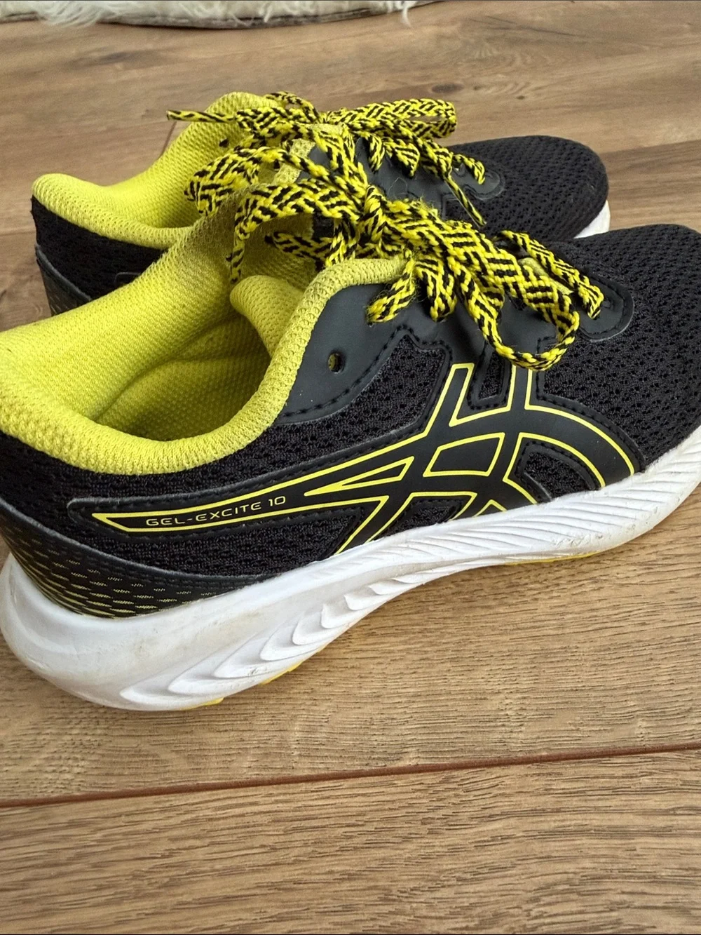Asics Black & Yellow Gel-Excite 10 Running Shoes